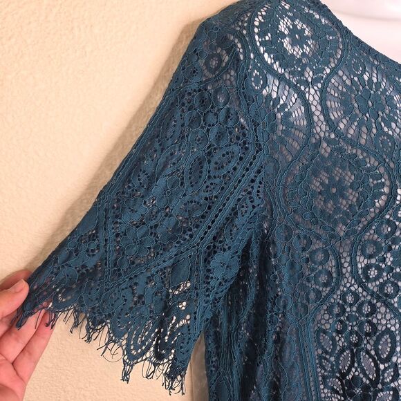 Loft Ann Taylor Floral Lace Blouse Top Size Medium - Picture 3 of 6